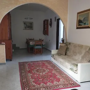 Casa Vacanza Anna Situata A 5 Minuti Dal Centro SantʼAntìoco
